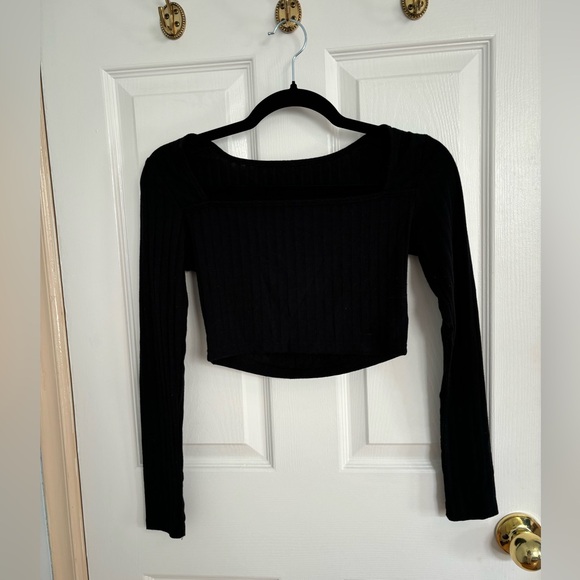 SHEIN cropped long sleeve with stripe pattern - Picture 2 of 2